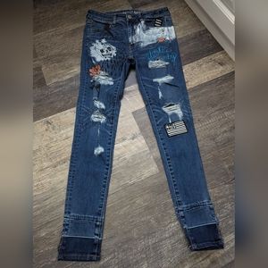 Amazing graffiti jeans! American eagle, skinny high rise juggings.